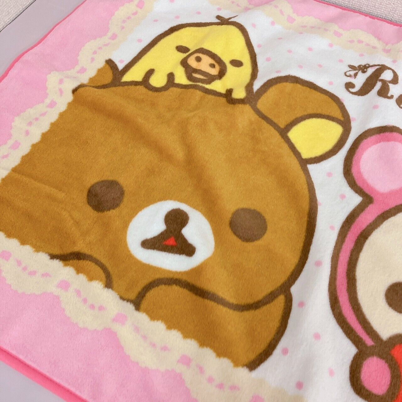 Rilakkuma Korilakkuma Kiiroitori San-X Pink Blanket Lace Apple Fluffy Kawaii