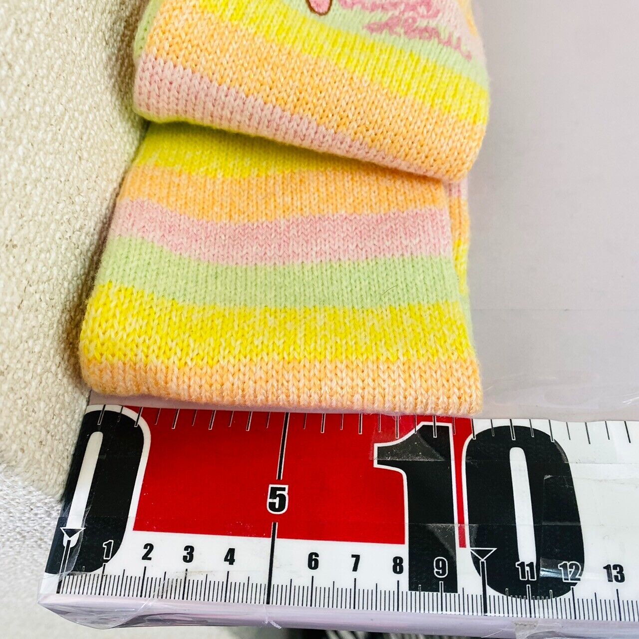 Mezzo Piano Muffler Winter Scarf Berrie-chan Rabbit Colorful Fluffy Knit Pink